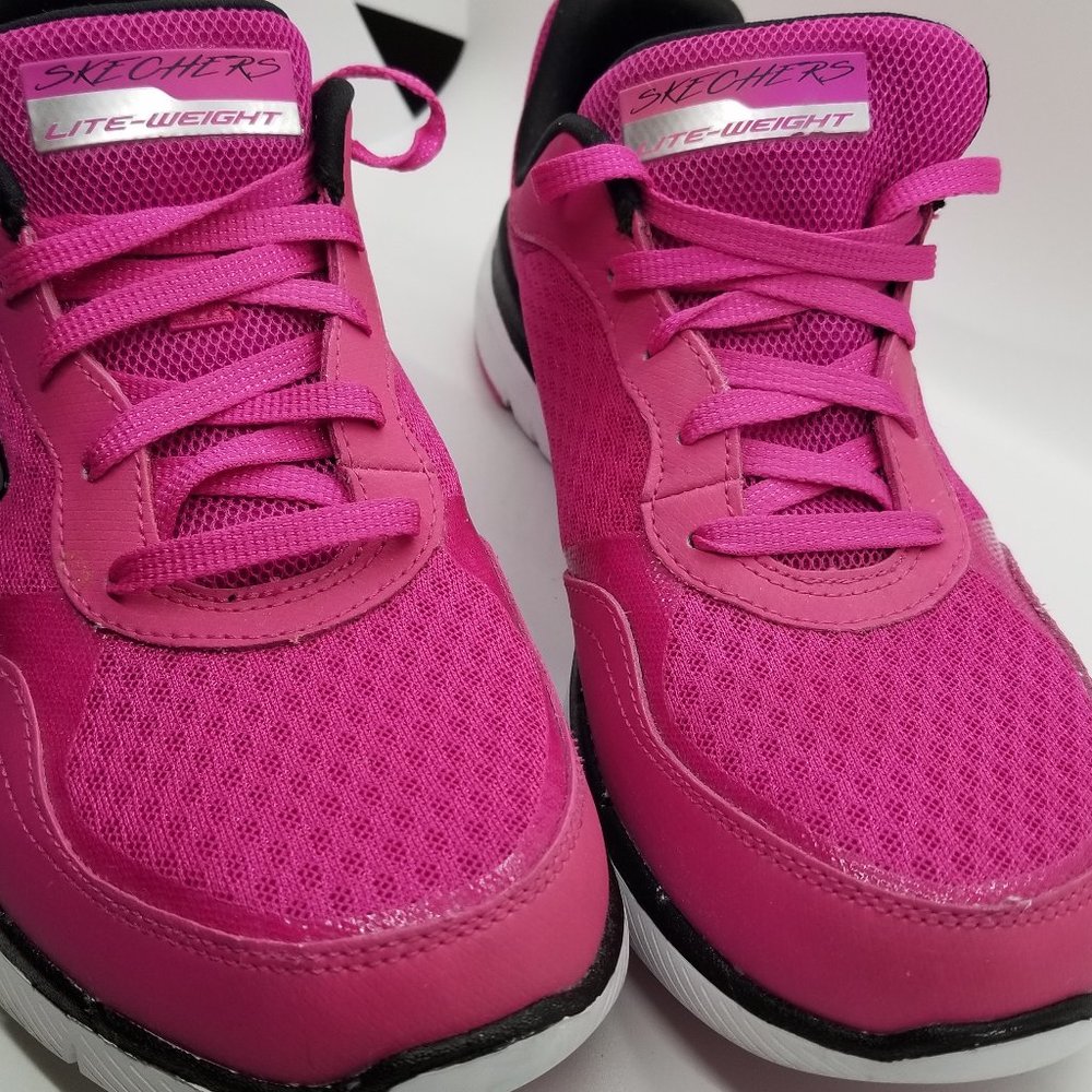 Skechers Womans Lite Weight Air Cooled Memory Foam